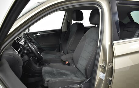 Volkswagen Tiguan II, 2018 год, 2 383 200 рублей, 10 фотография