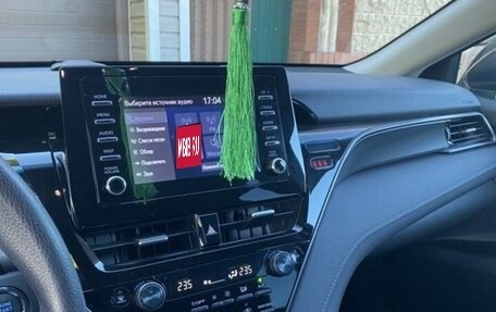 Toyota Camry, 2021 год, 2 650 000 рублей, 7 фотография