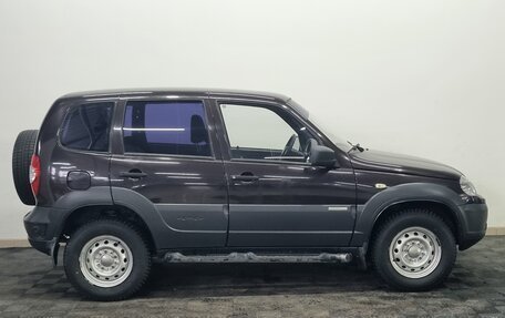 Chevrolet Niva I рестайлинг, 2012 год, 570 000 рублей, 5 фотография