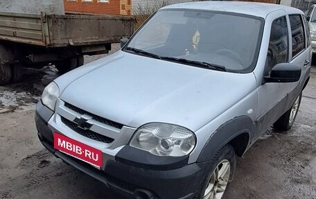 Chevrolet Niva I рестайлинг, 2012 год, 320 000 рублей, 3 фотография