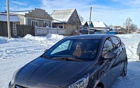 Hyundai Solaris II рестайлинг, 2012 год, 830 000 рублей, 1 фотография