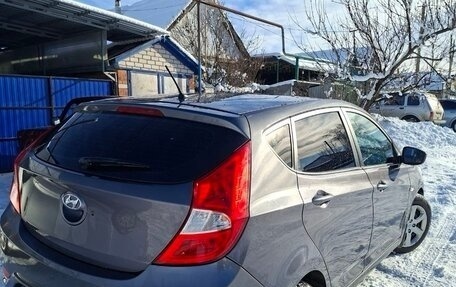 Hyundai Solaris II рестайлинг, 2012 год, 830 000 рублей, 3 фотография