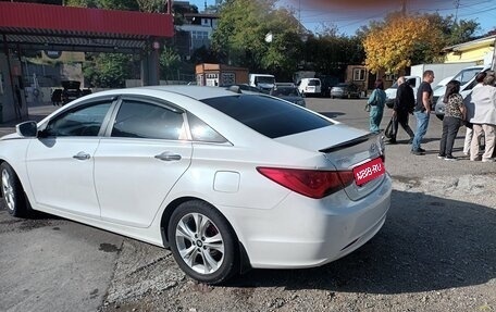 Hyundai Sonata VI, 2012 год, 1 150 000 рублей, 1 фотография