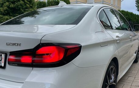 BMW 5 серия, 2021 год, 5 499 999 рублей, 8 фотография