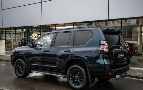 Toyota Land Cruiser Prado 150 рестайлинг 2, 2021 год, 5 099 000 рублей, 6 фотография