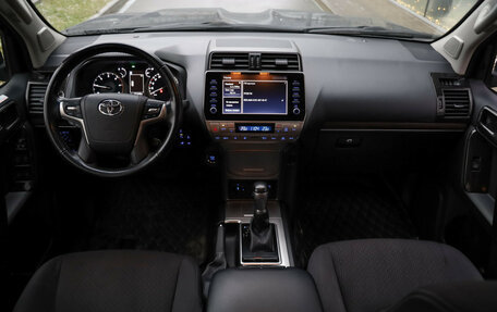 Toyota Land Cruiser Prado 150 рестайлинг 2, 2021 год, 5 099 000 рублей, 14 фотография