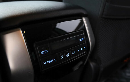 Toyota Land Cruiser Prado 150 рестайлинг 2, 2021 год, 5 099 000 рублей, 13 фотография