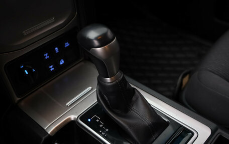 Toyota Land Cruiser Prado 150 рестайлинг 2, 2021 год, 5 099 000 рублей, 18 фотография