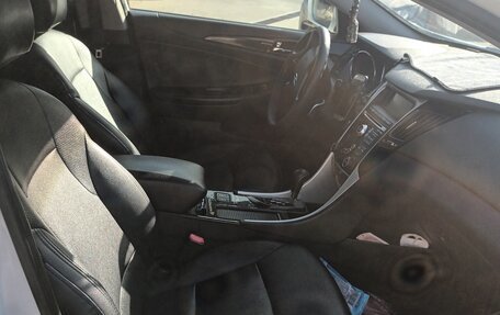 Hyundai Sonata VI, 2012 год, 1 150 000 рублей, 10 фотография