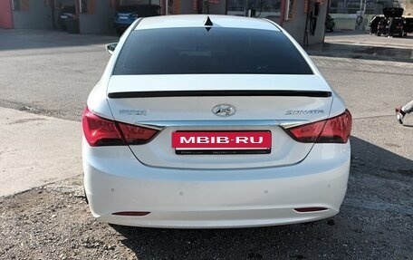 Hyundai Sonata VI, 2012 год, 1 150 000 рублей, 5 фотография
