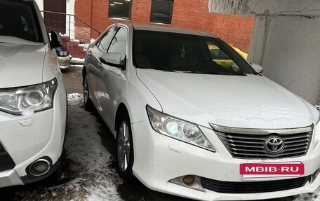 Toyota Camry, 2013 год, 1 600 000 рублей, 2 фотография