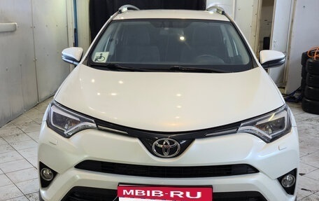 Toyota RAV4, 2015 год, 2 900 000 рублей, 2 фотография