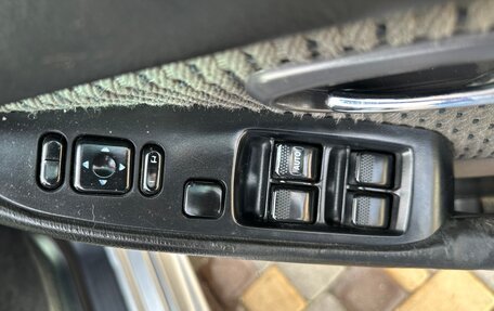 Subaru Legacy III, 2002 год, 450 000 рублей, 11 фотография