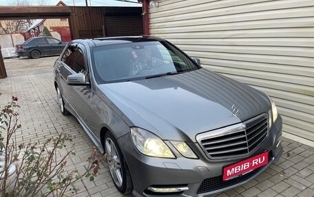 Mercedes-Benz E-Класс, 2012 год, 2 350 000 рублей, 1 фотография