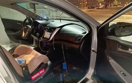 Hyundai Solaris II рестайлинг, 2014 год, 525 000 рублей, 8 фотография