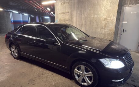 Mercedes-Benz S-Класс, 2013 год, 2 500 000 рублей, 4 фотография