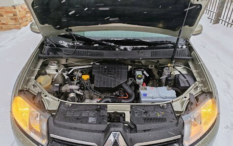 Renault Logan II, 2015 год, 800 000 рублей, 6 фотография