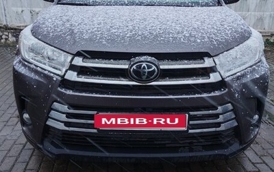 Toyota Highlander III, 2019 год, 3 050 000 рублей, 1 фотография