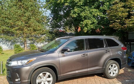 Toyota Highlander III, 2019 год, 3 050 000 рублей, 3 фотография