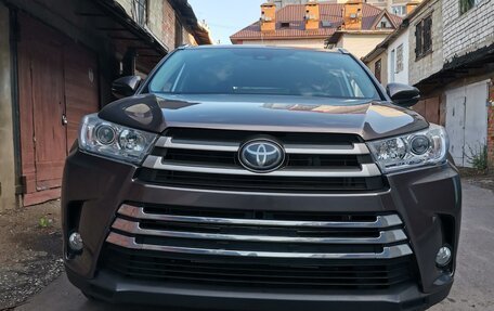 Toyota Highlander III, 2019 год, 3 050 000 рублей, 11 фотография