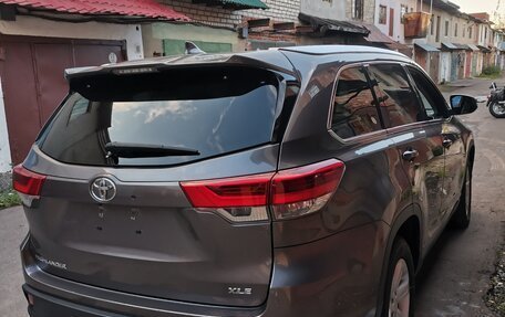 Toyota Highlander III, 2019 год, 3 050 000 рублей, 9 фотография