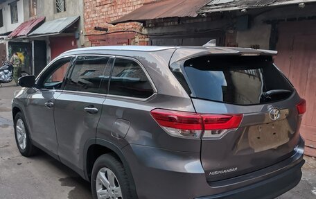 Toyota Highlander III, 2019 год, 3 050 000 рублей, 14 фотография