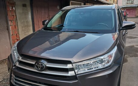 Toyota Highlander III, 2019 год, 3 050 000 рублей, 16 фотография