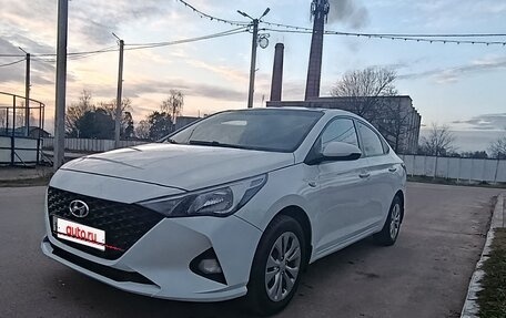 Hyundai Solaris II рестайлинг, 2018 год, 810 000 рублей, 2 фотография