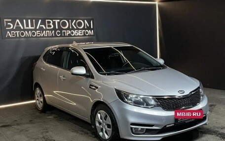 KIA Rio III рестайлинг, 2016 год, 880 000 рублей, 3 фотография