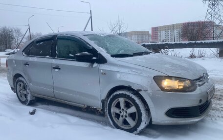 Volkswagen Polo VI (EU Market), 2010 год, 290 000 рублей, 3 фотография