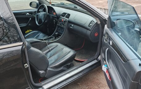 Mercedes-Benz CLK-Класс, 2001 год, 540 000 рублей, 11 фотография