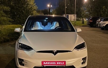 Tesla Model X I, 2018 год, 5 800 000 рублей, 2 фотография