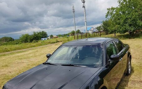 Chrysler 300C II, 2005 год, 950 000 рублей, 7 фотография