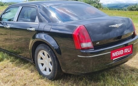 Chrysler 300C II, 2005 год, 950 000 рублей, 6 фотография