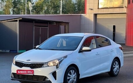 KIA Rio IV, 2020 год, 1 000 000 рублей, 1 фотография