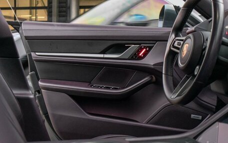 Porsche Taycan I, 2021 год, 8 250 000 рублей, 23 фотография