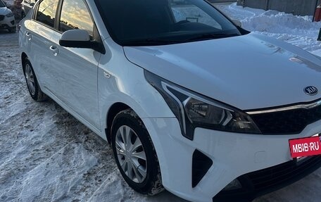 KIA Rio IV, 2020 год, 1 000 000 рублей, 11 фотография