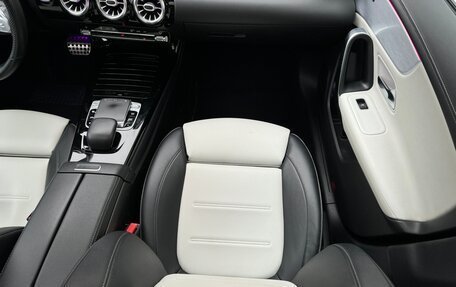 Mercedes-Benz CLA, 2019 год, 2 450 000 рублей, 10 фотография