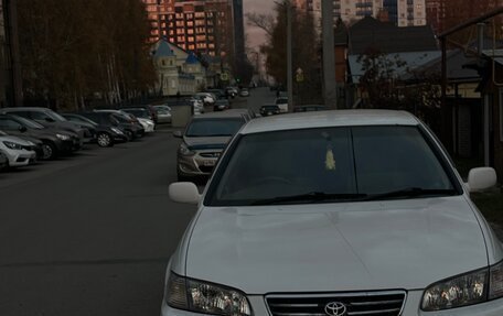 Toyota Camry, 2001 год, 580 000 рублей, 2 фотография