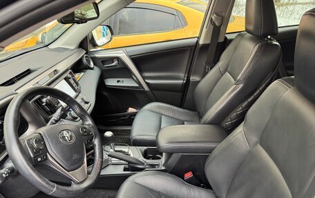 Toyota RAV4, 2018 год, 3 350 000 рублей, 15 фотография