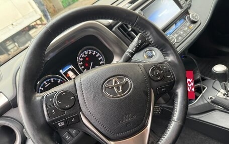 Toyota RAV4, 2018 год, 3 350 000 рублей, 11 фотография