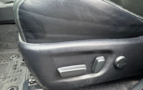 Toyota RAV4, 2018 год, 3 350 000 рублей, 24 фотография