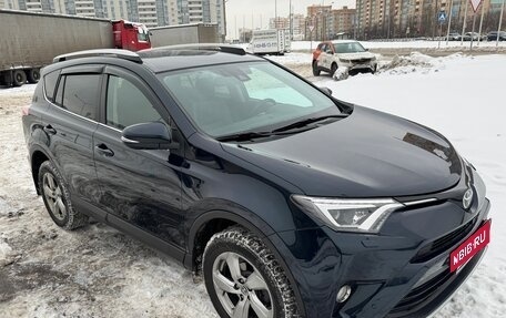 Toyota RAV4, 2018 год, 3 350 000 рублей, 2 фотография