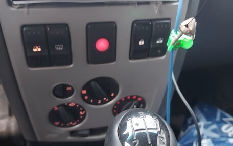 Renault Logan I, 2008 год, 160 000 рублей, 3 фотография