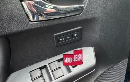 Toyota RAV4, 2018 год, 3 350 000 рублей, 23 фотография