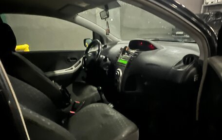 Toyota Yaris III рестайлинг, 2008 год, 410 000 рублей, 5 фотография