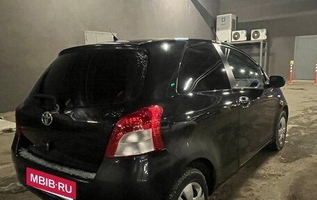 Toyota Yaris III рестайлинг, 2008 год, 410 000 рублей, 3 фотография