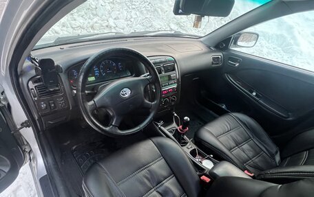 Toyota Avensis III рестайлинг, 2001 год, 350 000 рублей, 14 фотография