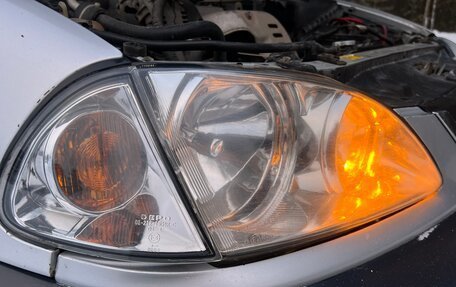 Toyota Avensis III рестайлинг, 2001 год, 350 000 рублей, 18 фотография