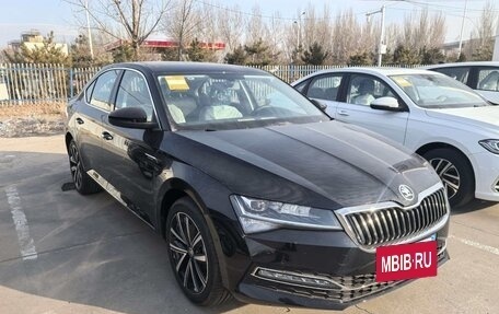 Skoda Superb III рестайлинг, 2025 год, 2 697 000 рублей, 2 фотография